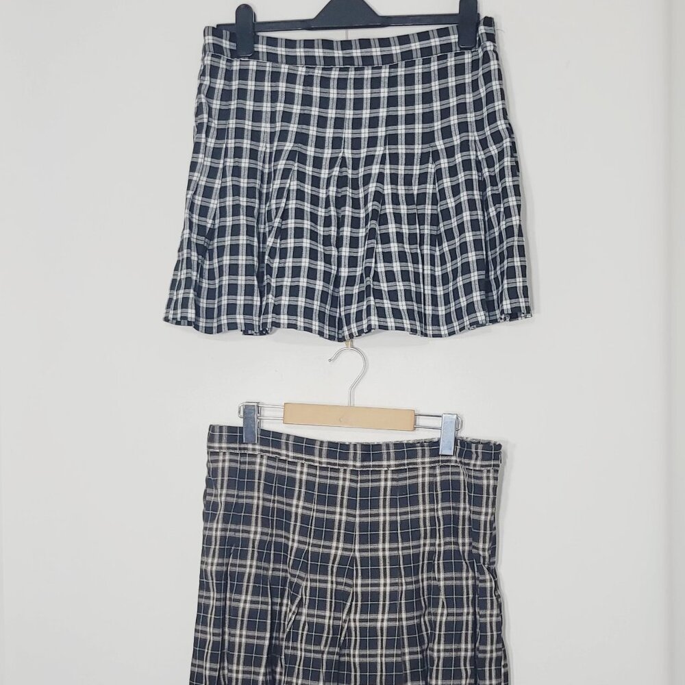 🛍Ardene 2Pc Set Black White & Beige Two Pleated Plaid Mini Skirts XL
